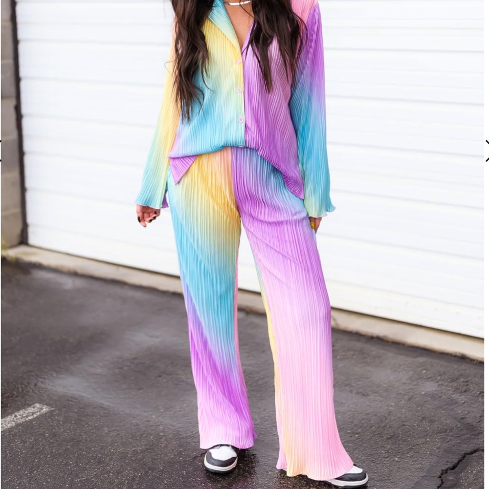 Dressed in LALA Long Sleeve Plissé Set in Rainbow Daydream